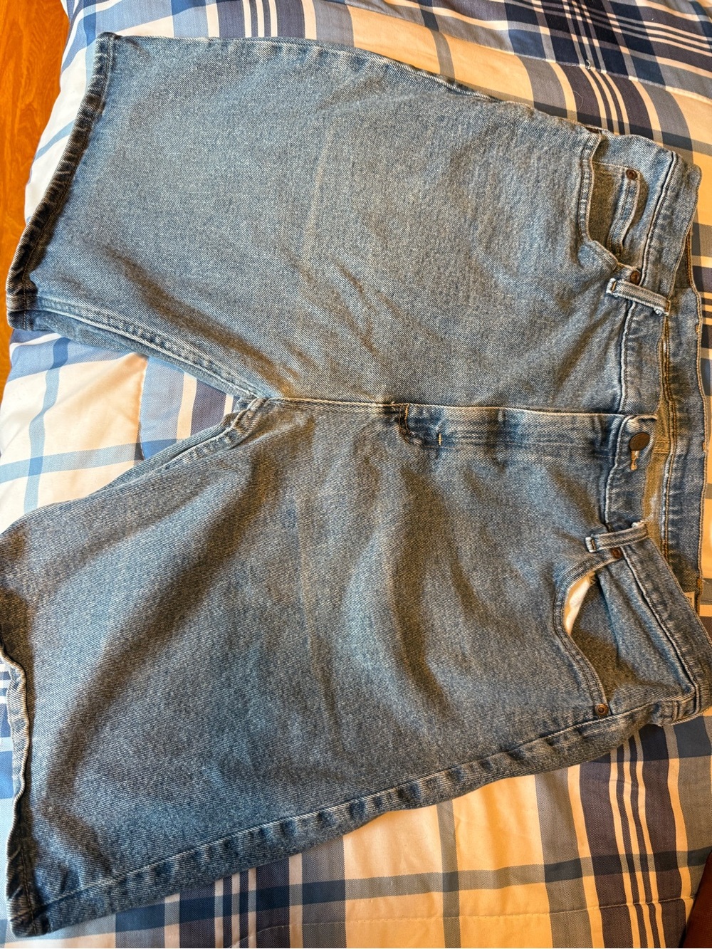 Wrangler Men’s Light Blue Relaxed Jeans